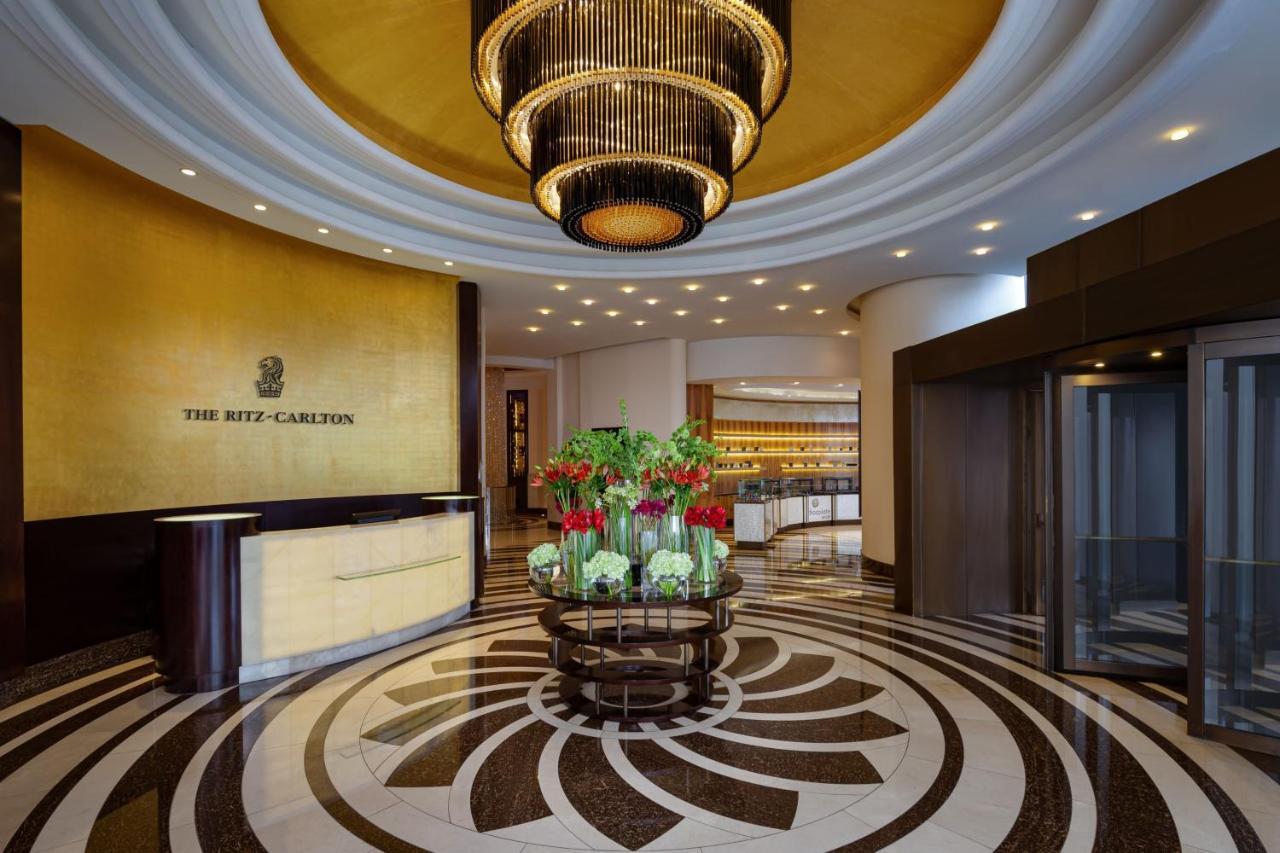 Hotel The Ritz-Carlton, Almaty Extérieur photo