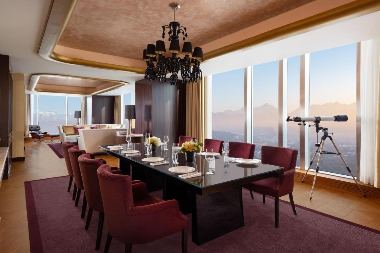 Hotel The Ritz-Carlton, Almaty Extérieur photo