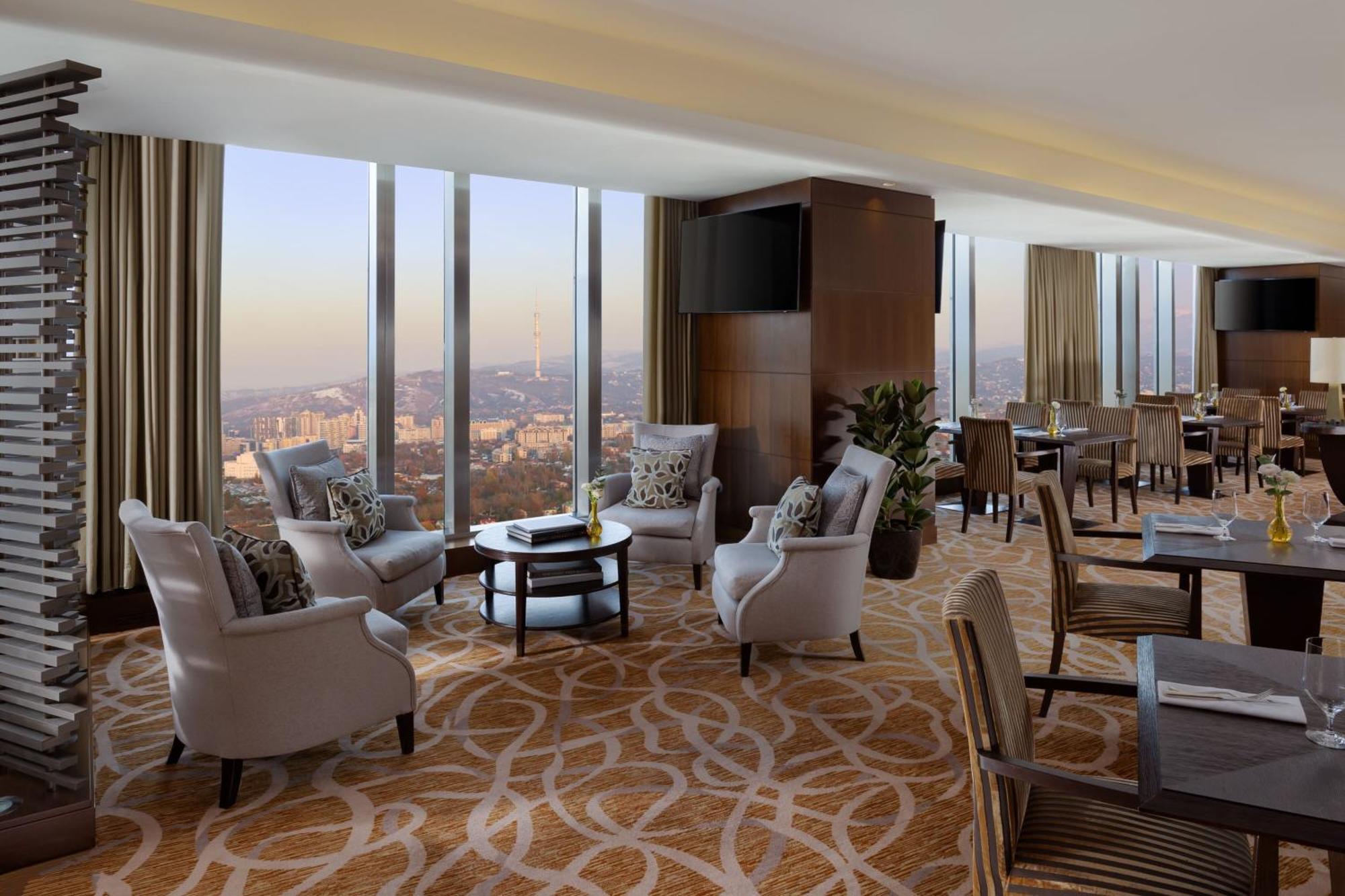 Hotel The Ritz-Carlton, Almaty Extérieur photo