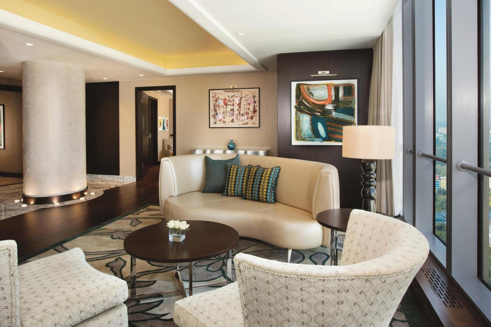 Hotel The Ritz-Carlton, Almaty Extérieur photo